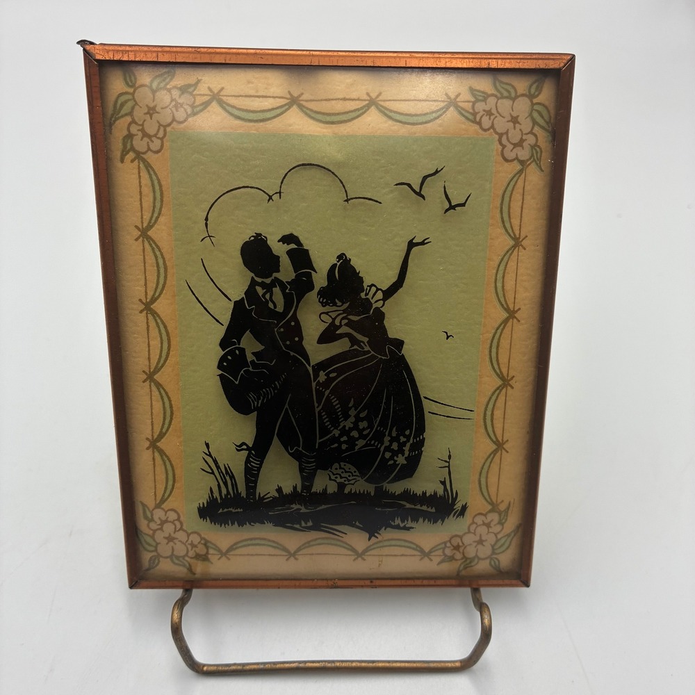 Vintage Silhouette Art Romantic Couple Convex Glass Copper Frame Wall Decor